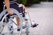 Что делать, если сломалась инвалидная коляска? 